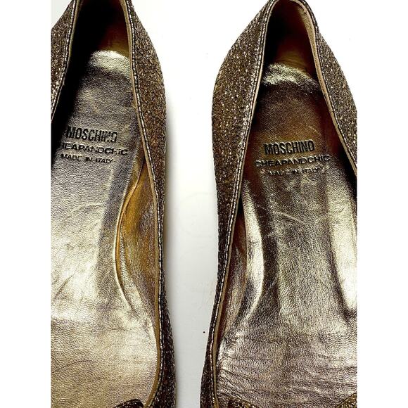 MOSCHINO CHEAPandCHIC Gold Crackled Leather 5/8” Heels BOW Flats Sz 36 Pointy - Picture 8 of 12